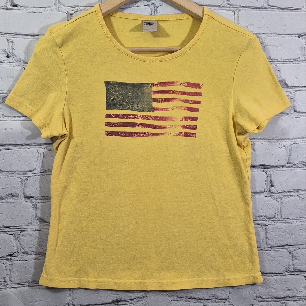 Vtg 90s Y2K T-Shirt Womens M Yellow US Flag Paisley Americana High Sierra